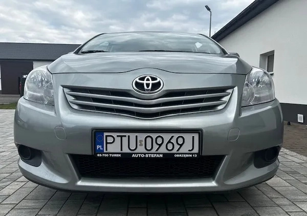 Toyota Verso cena 38800 przebieg: 62400, rok produkcji 2012 z Turek małe 232